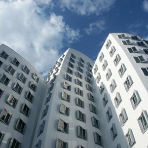 Poptávka po nových rodinných domech nepolevuje. Nabídek je ovšem nedostatek